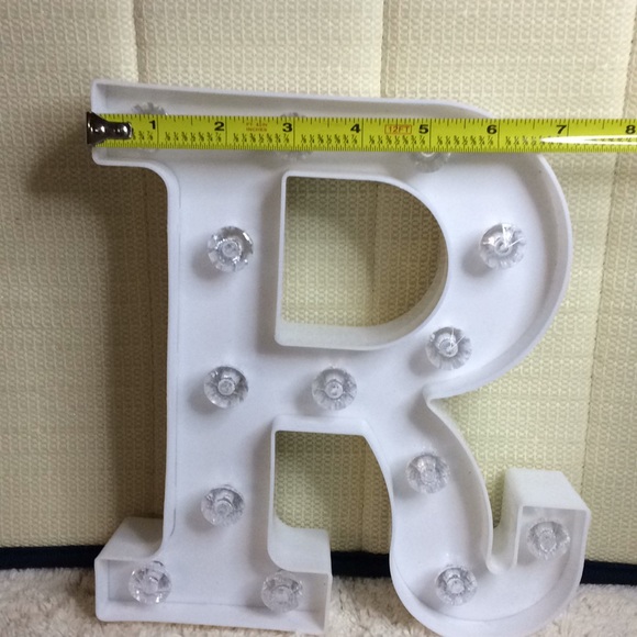 LED Letter Light Up, letter R - Picture 6 of 6